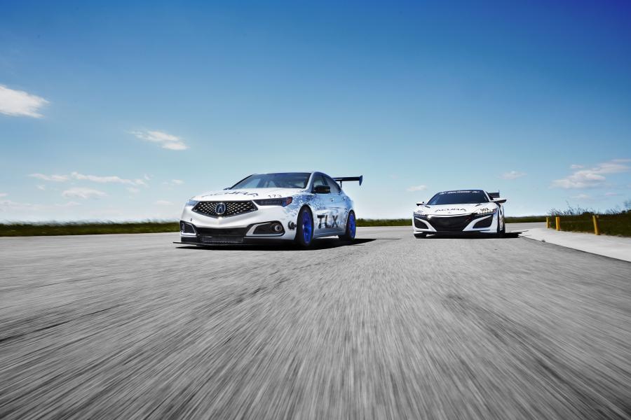  Acura TLX A-Spec Race Car 2017 года  (фото 5 из 7)